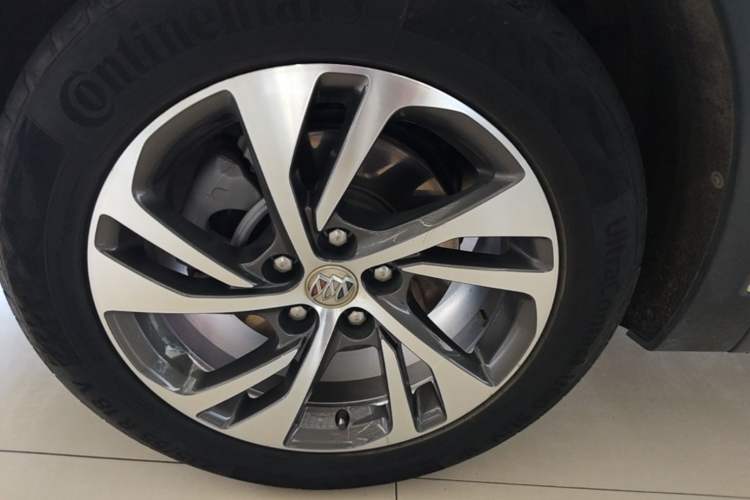 Used Buick Envision 2023 Encore S 552T Two-Wheel Drive Luxury Model Left Front Wheel Hub