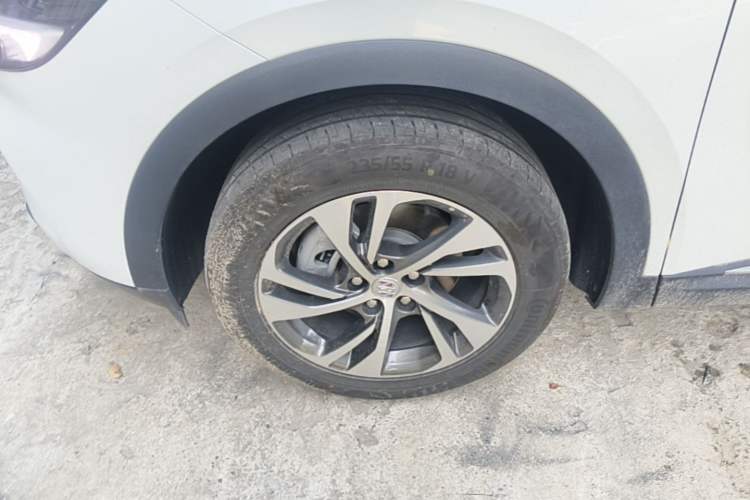Used Buick Envision 2023 Encore S 552T Two-Wheel Drive Luxury Model Left Front Wheel Hub