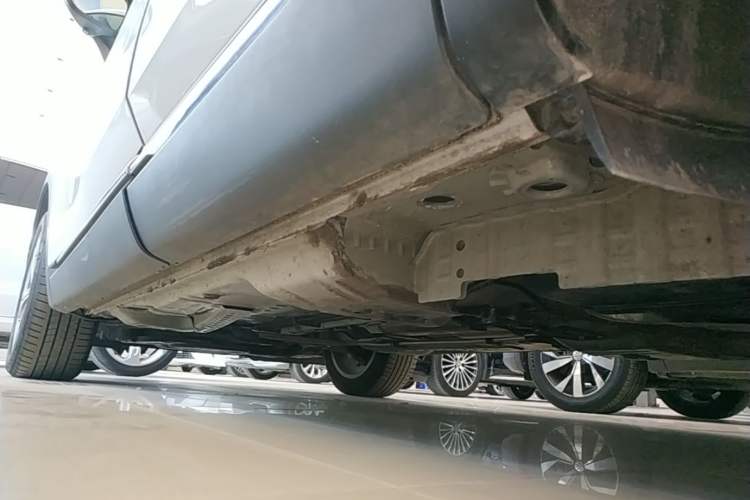 Used Buick Envision 2023 Encore Plus 652T Five-Seat Luxury Model Left Side Sill