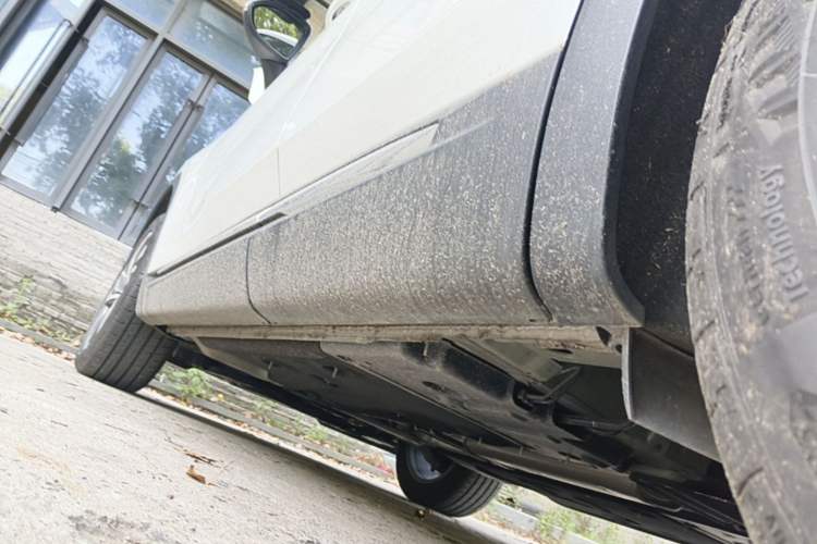 Used Buick Envision 2023 Encore S 552T Two-Wheel Drive Luxury Model Left Side Sill