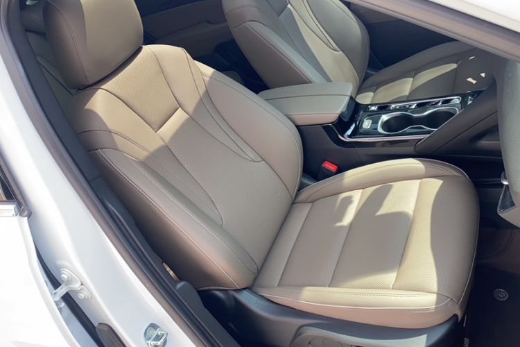 Used Buick Envision 2023 Encore Plus 652T Five-Seat Luxury Model Right Front Seat