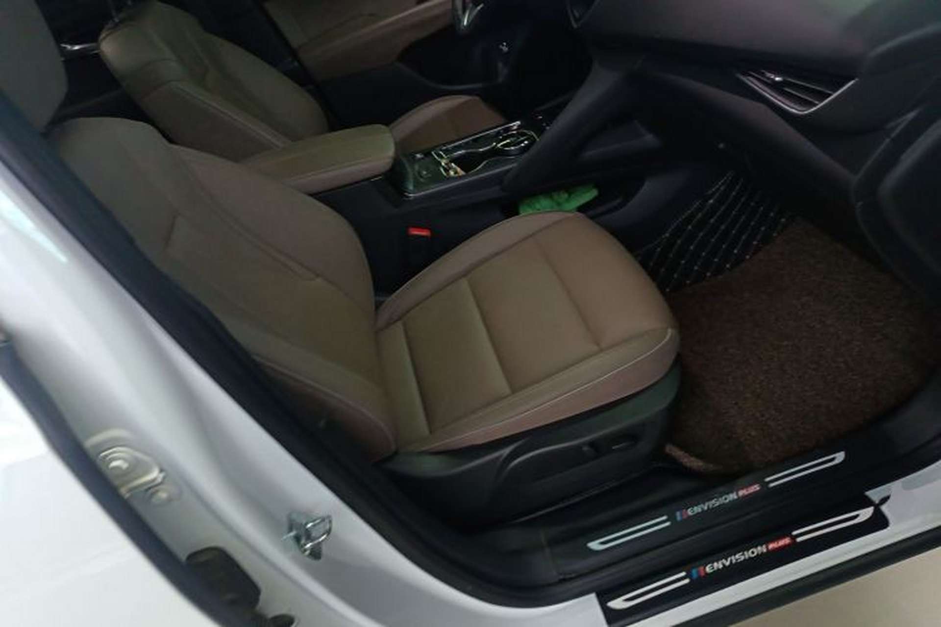 Used Buick Envision 2023 Encore Plus 652T Five-Seat Luxury Model Right Front Seat