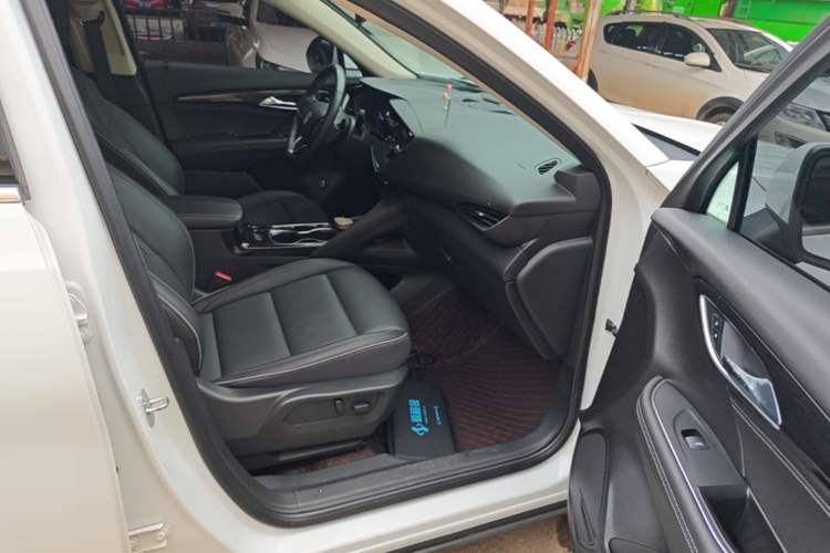 Used Buick Envision 2023 Encore S 552T Two-Wheel Drive Luxury Model Right Front Seat