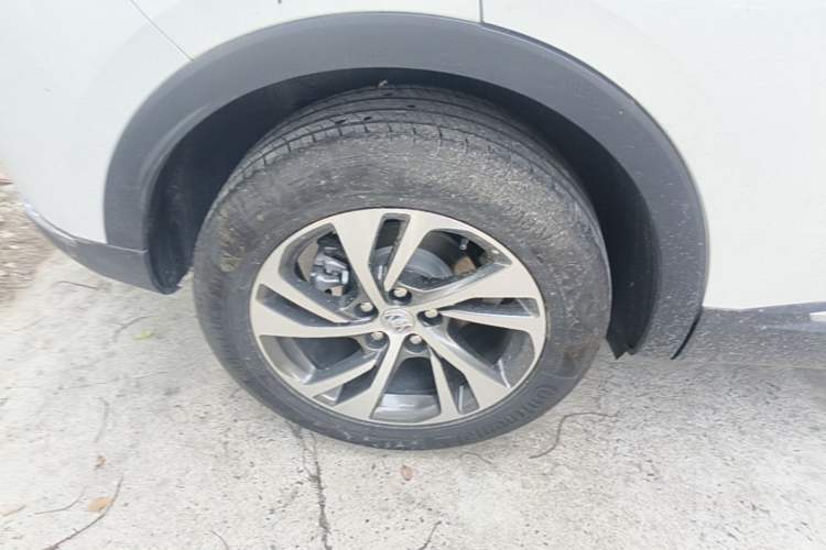 Used Buick Envision 2023 Encore S 552T Two-Wheel Drive Luxury Model Right Rear Wheel Hub