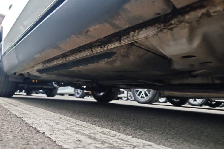 Used Buick Envision 2023 Encore S 652T Two-Wheel-Drive Luxury Model Right Side Sill