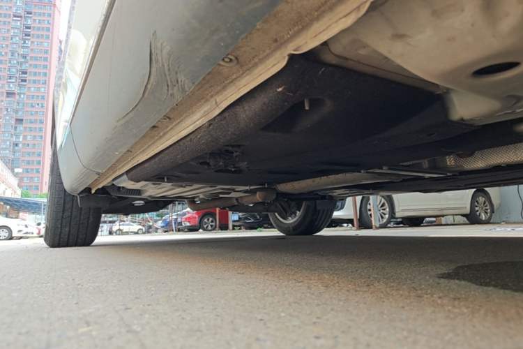 Used Buick Envision 2023 Encore S 552T Two-Wheel Drive Luxury Model Right Side Sill