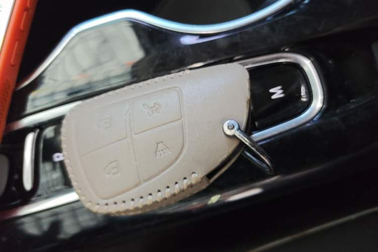 Used Buick Envision 2023 Encore S 552T Two-Wheel Drive Luxury Model Vehicle Key