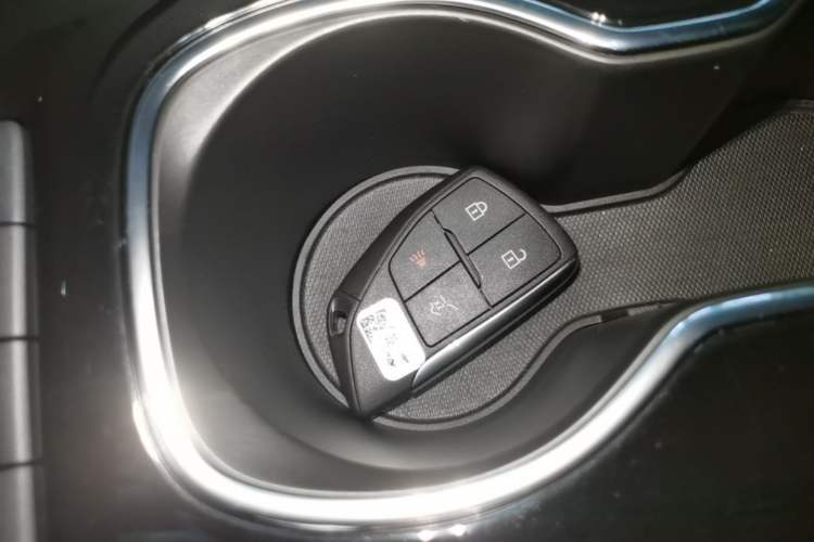 Used Buick Envision 2023 Encore S 652T Two-Wheel-Drive Luxury Model Vehicle Key