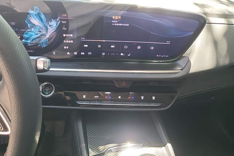 Used Buick Envision 2024 Encore Plus 28T Two-Wheel Drive Luxury Edition Audio And AC Panel