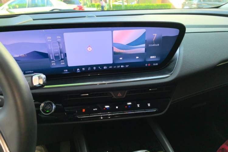 Used Buick Envision 2024 Encore Plus 28T Two-Wheel Drive Luxury Edition Audio And AC Panel