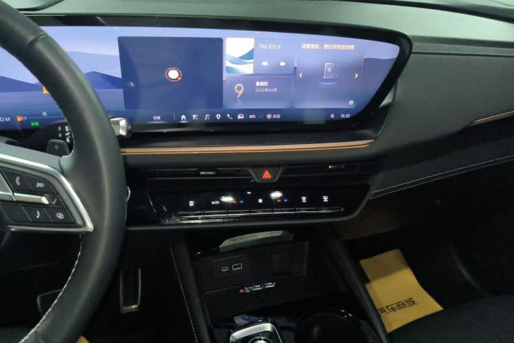 Used Buick Envision 2024 Encore S 25T Ignite Black Style Edition Audio And AC Panel