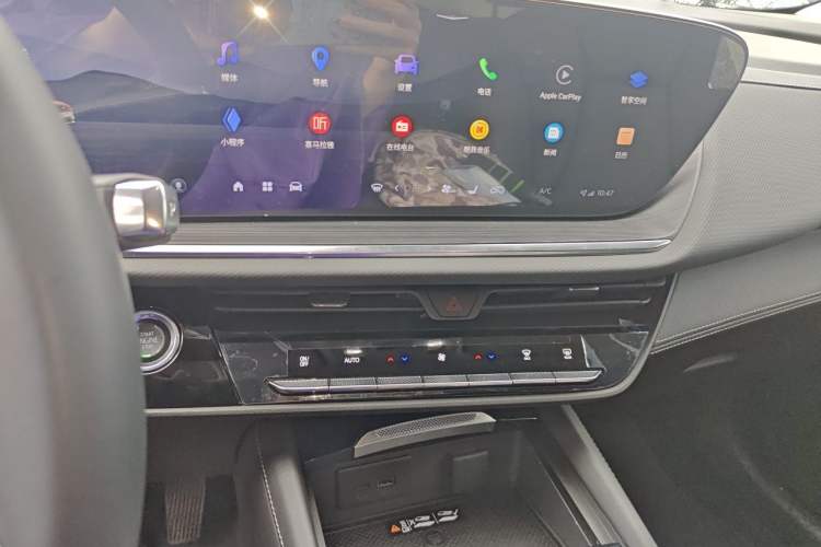 Used Buick Envision 2024 Encore S 25T Ignite Black Style Edition Audio And AC Panel