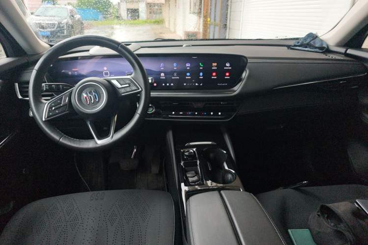 Used Buick Envision 2024 Encore Plus 28T Two-Wheel Drive Luxury Edition Center Console