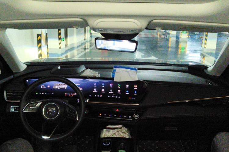 Used Buick Envision 2024 Encore Plus 28T Two-Wheel Drive Luxury Edition Center Console