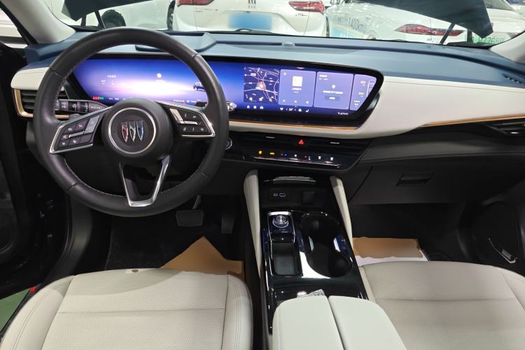 Used Buick Envision 2024 Encore Plus AWD Avenir Center Console