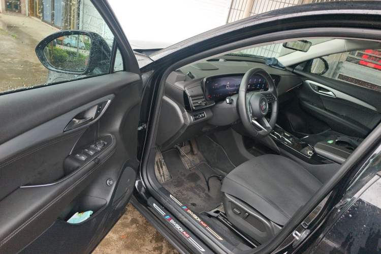 Used Buick Envision 2024 Encore Plus 28T Two-Wheel Drive Luxury Edition Driver Seat
