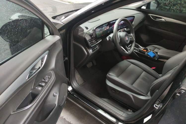 Used Buick Envision 2024 Encore Plus 28T Two-Wheel Drive Luxury Edition Driver Seat