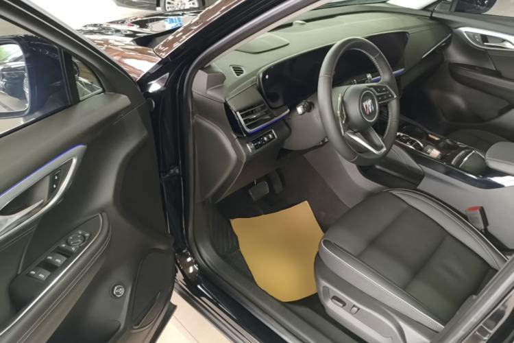 Used Buick Envision 2024 Encore Plus 28T Two-Wheel Drive Luxury Edition Driver Seat