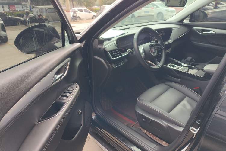 Used Buick Envision 2024 Encore Plus 28T AWD Luxury Edition Driver Seat