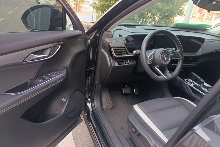 Used Buick Envision 2024 Encore S 25T Ignite Black Style Edition Driver Seat