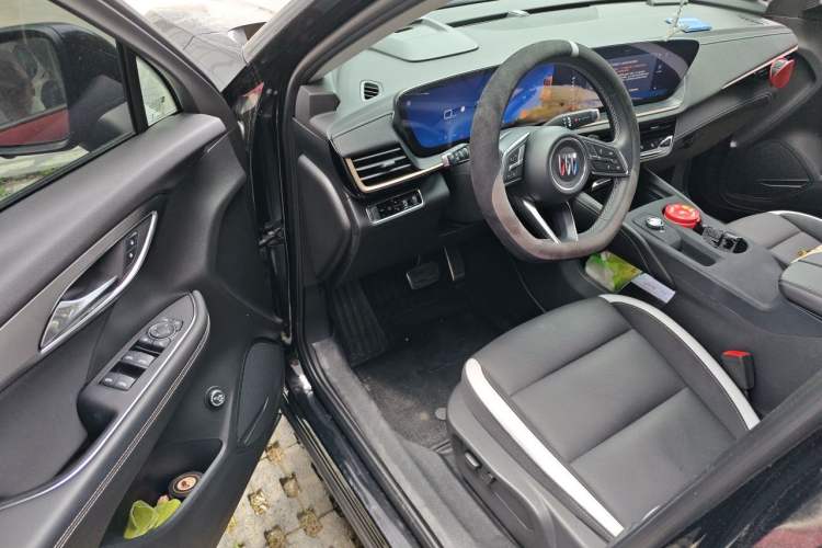 Used Buick Envision 2024 Encore S 25T Ignite Black Style Edition Driver Seat