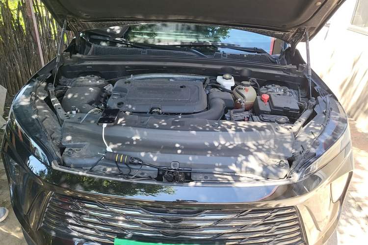Used Buick Envision 2024 Encore Plus 28T Two-Wheel Drive Luxury Edition Engine Bay