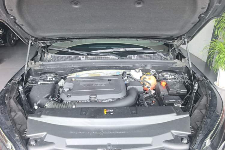 Used Buick Envision 2024 Encore Plus 28T Two-Wheel Drive Luxury Edition Engine Bay