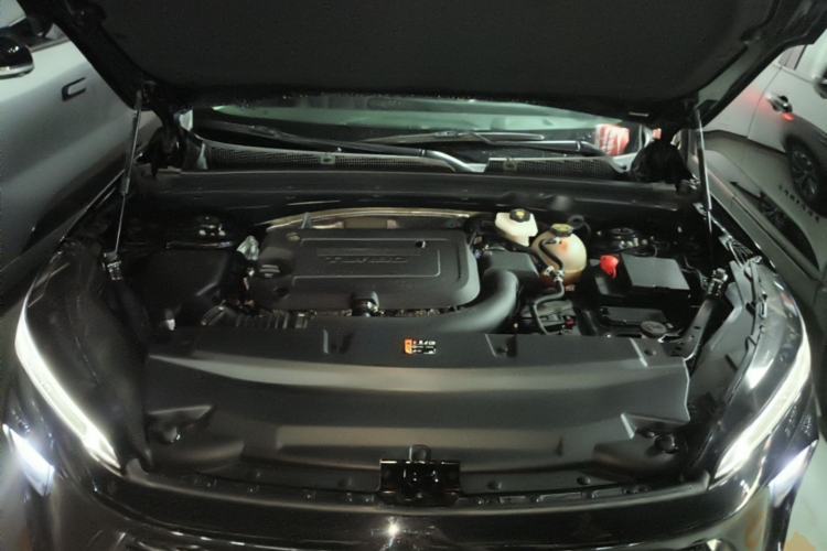Used Buick Envision 2024 Encore Plus 28T AWD Luxury Edition Engine Bay