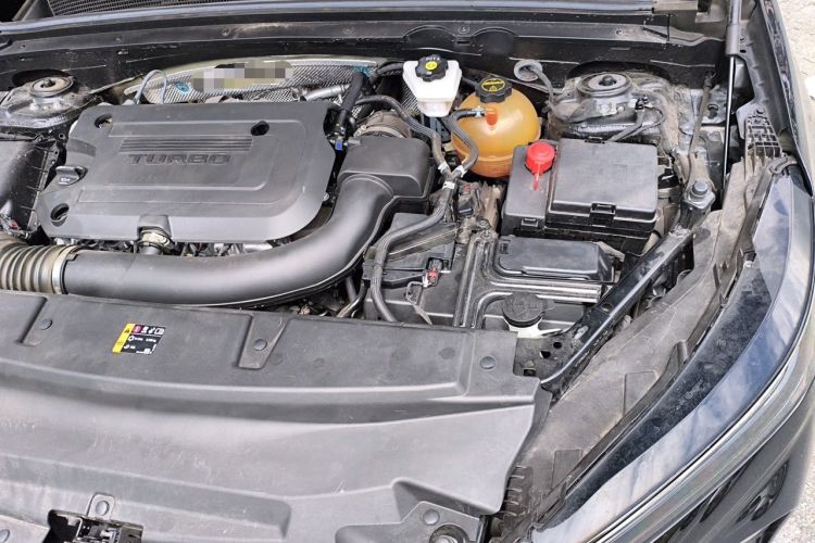 Used Buick Envision 2024 Encore Plus AWD Avenir Engine Bay Left