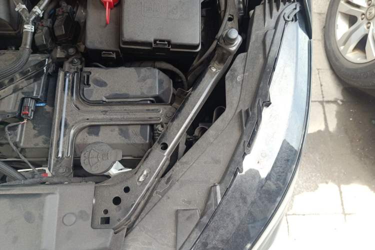 Used Buick Envision 2024 Encore Plus 28T AWD Luxury Edition Engine Bay Left