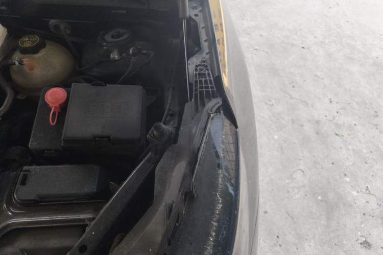 Used Buick Envision 2024 Encore Plus 28T AWD Luxury Edition Engine Bay Left