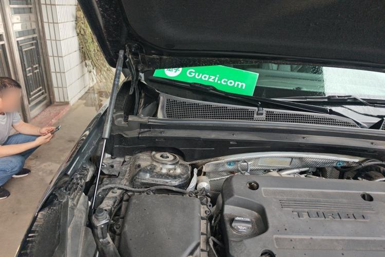 Used Buick Envision 2024 Encore Plus 28T Two-Wheel Drive Luxury Edition Engine Bay Right