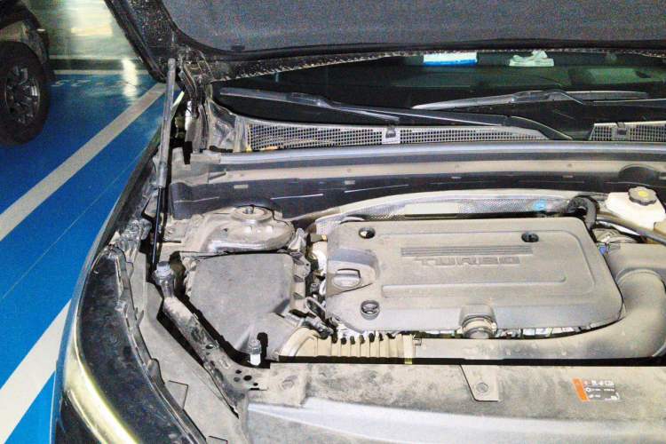 Used Buick Envision 2024 Encore Plus 28T Two-Wheel Drive Luxury Edition Engine Bay Right