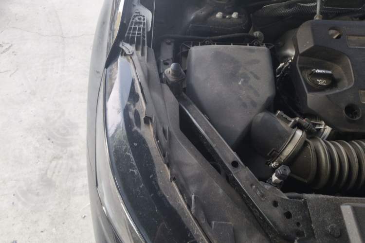 Used Buick Envision 2024 Encore Plus 28T AWD Luxury Edition Engine Bay Right