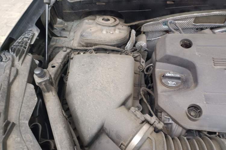 Used Buick Envision 2024 Encore Plus 28T Two-Wheel Drive Luxury Edition Engine Bay Right