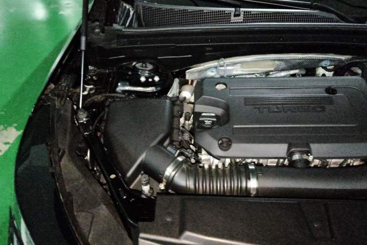 Used Buick Envision 2024 Encore Plus 28T Two-Wheel Drive Luxury Edition Engine Bay Right