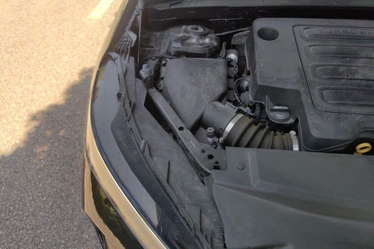 Used Buick Envision 2024 Encore S 25T Ignite Black Style Edition Engine Bay Right