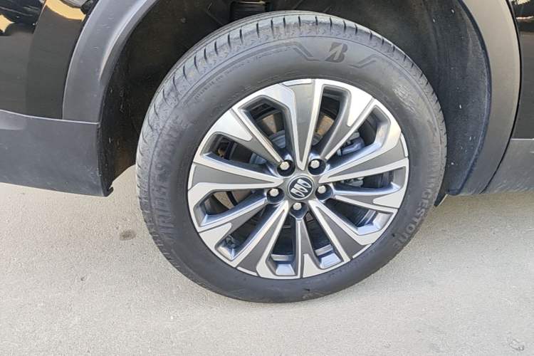 Used Buick Envision 2024 Encore Plus 28T AWD Luxury Edition Exterior 5