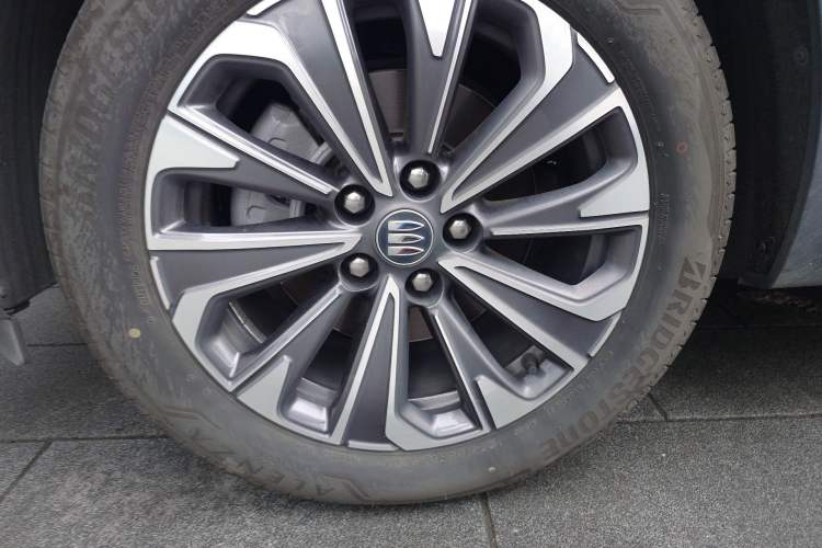 Used Buick Envision 2024 Encore Plus 28T Two-Wheel Drive Luxury Edition Exterior 7