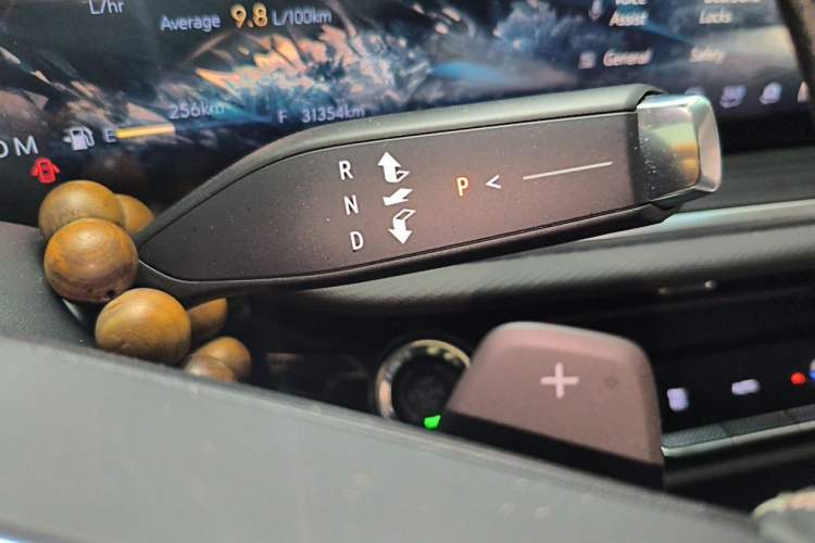 Used Buick Envision 2024 Encore Plus 28T Two-Wheel Drive Luxury Edition Gear Lever