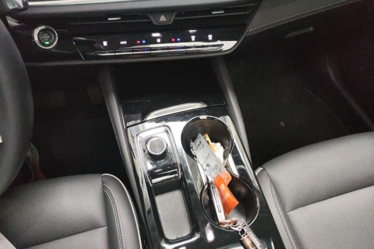 Used Buick Envision 2024 Encore Plus 28T Two-Wheel Drive Luxury Edition Gear Lever