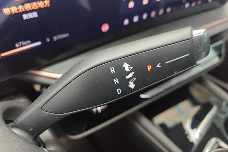 Used Buick Envision 2024 Encore S 25T Ignite Black Style Edition Gear Lever
