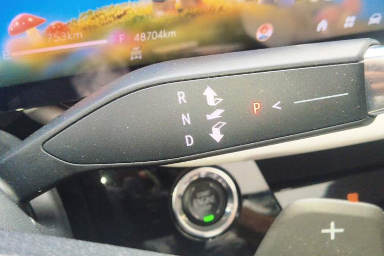Used Buick Envision 2024 Encore Plus AWD Avenir Gear Lever