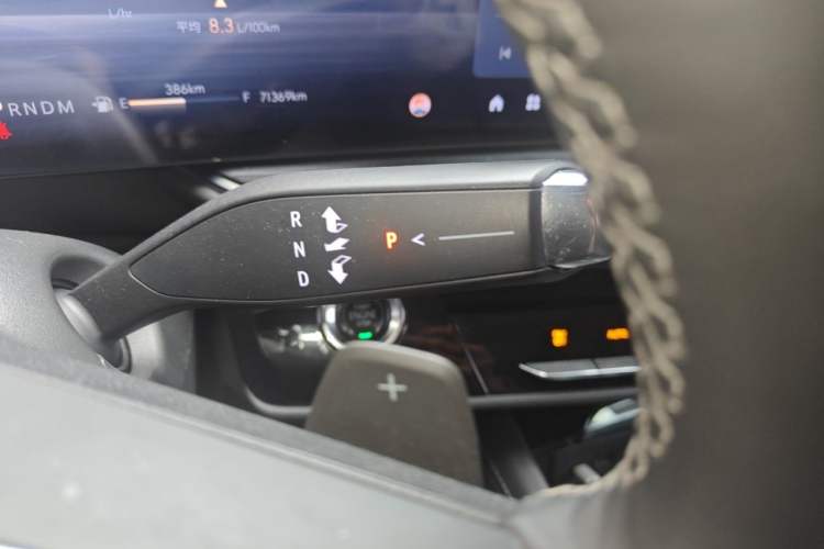 Used Buick Envision 2024 Encore Plus 28T Two-Wheel Drive Luxury Edition Gear Lever