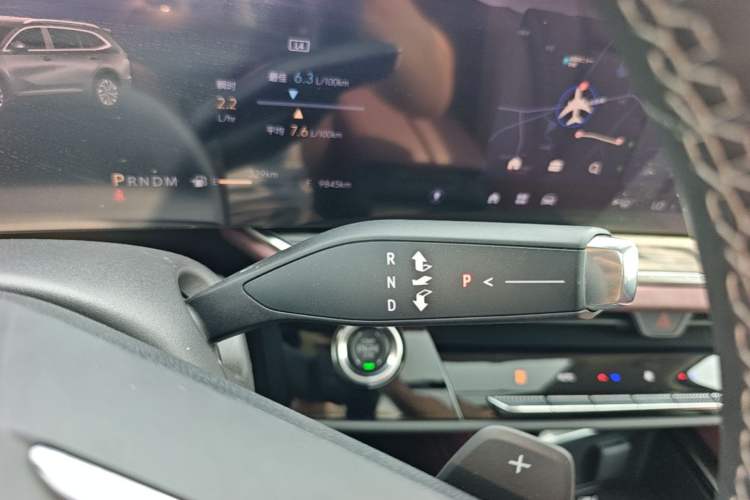 Used Buick Envision 2024 Encore Plus 28T Two-Wheel Drive Luxury Edition Gear Lever