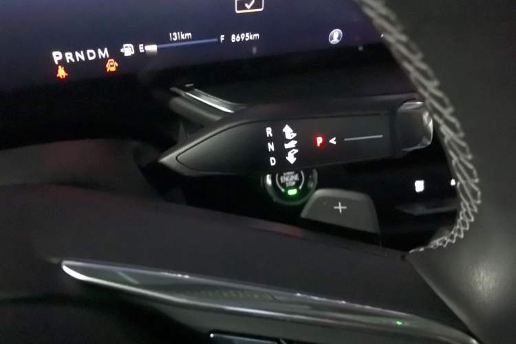 Used Buick Envision 2024 Encore Plus 28T Two-Wheel Drive Luxury Edition Gear Lever