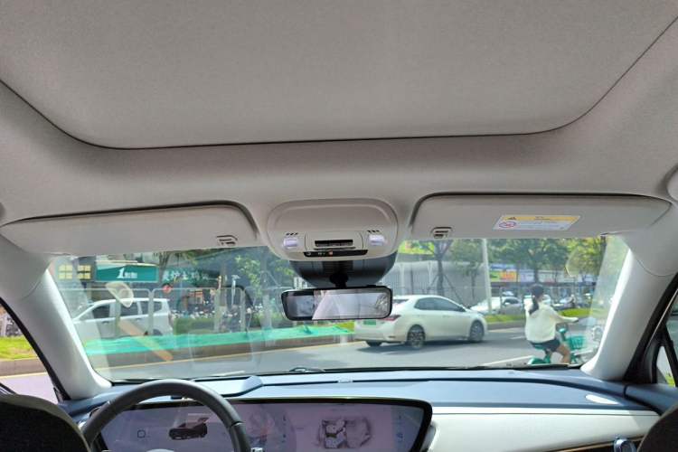 Used Buick Envision 2024 Encore Plus AWD Avenir Headliner