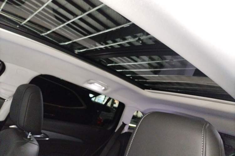 Used Buick Envision 2024 Encore Plus 28T AWD Luxury Edition Headliner