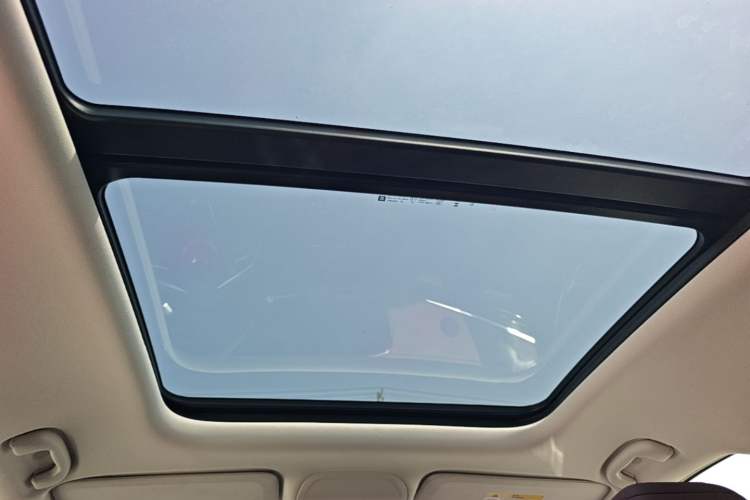 Used Buick Envision 2024 Encore Plus 28T Two-Wheel Drive Luxury Edition Headliner