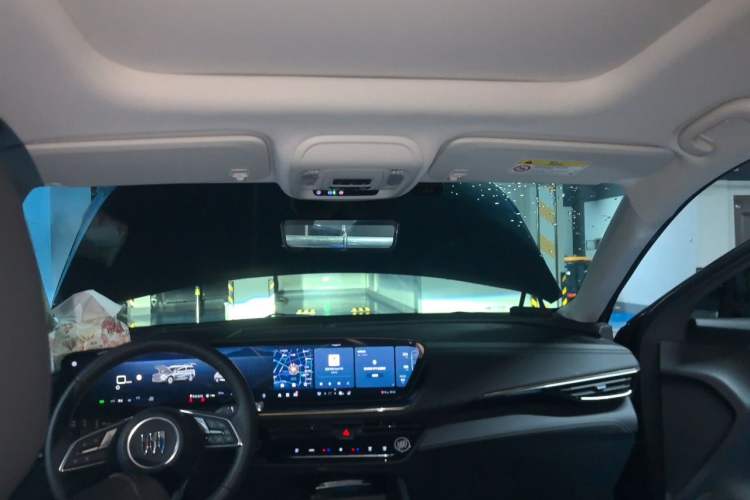 Used Buick Envision 2024 Encore Plus 28T Two-Wheel Drive Luxury Edition Headliner
